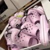 Wholesale Crocs liquidation pallet with bulk footwear