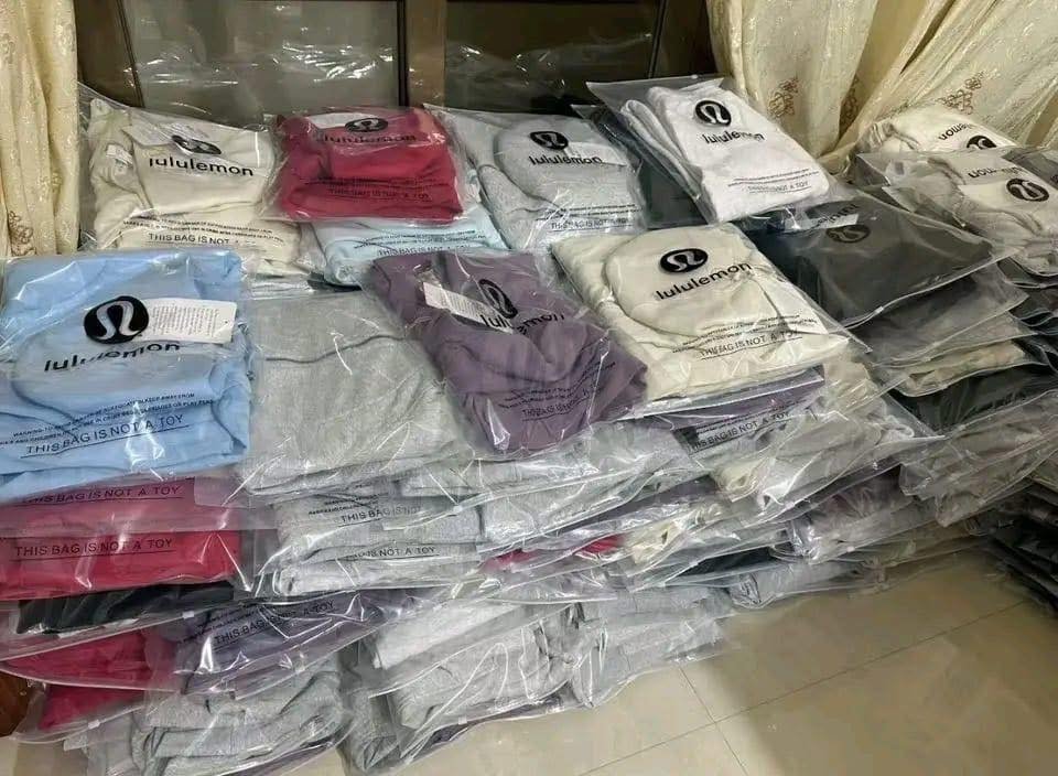 Wholesale Lululemon clothing pallet with 400 pieces